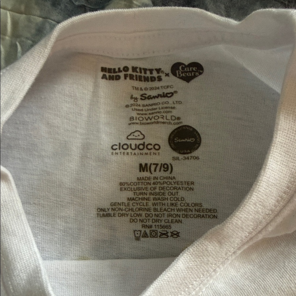 Hello Kitty White Tee with Red Graphic Pocket - Picture 3 of 7